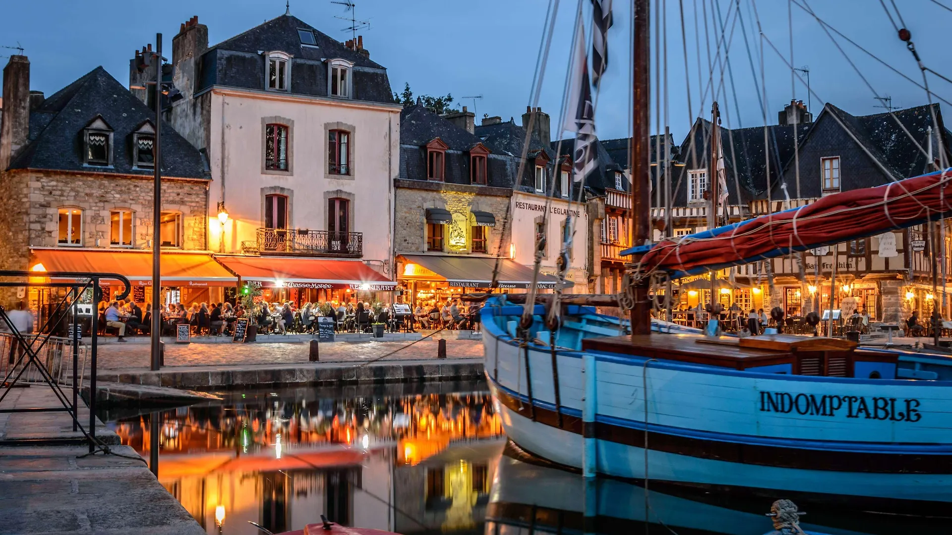 Kyriad Auray 3*,  França