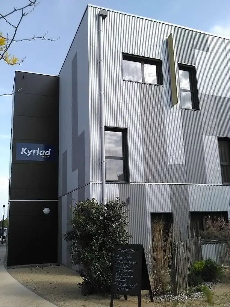 Kyriad Auray